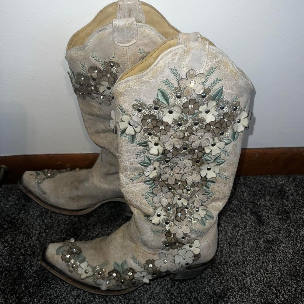 Embellished cowboy boots